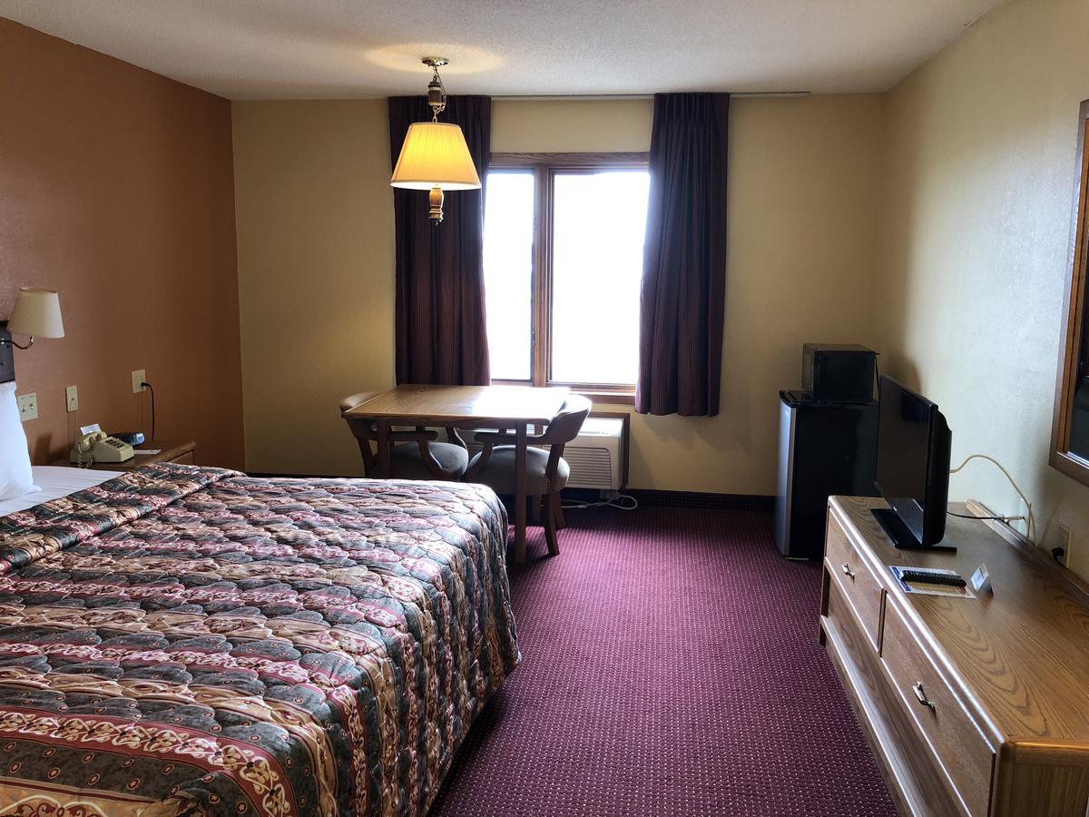Old Towne Motel Westby Dış mekan fotoğraf