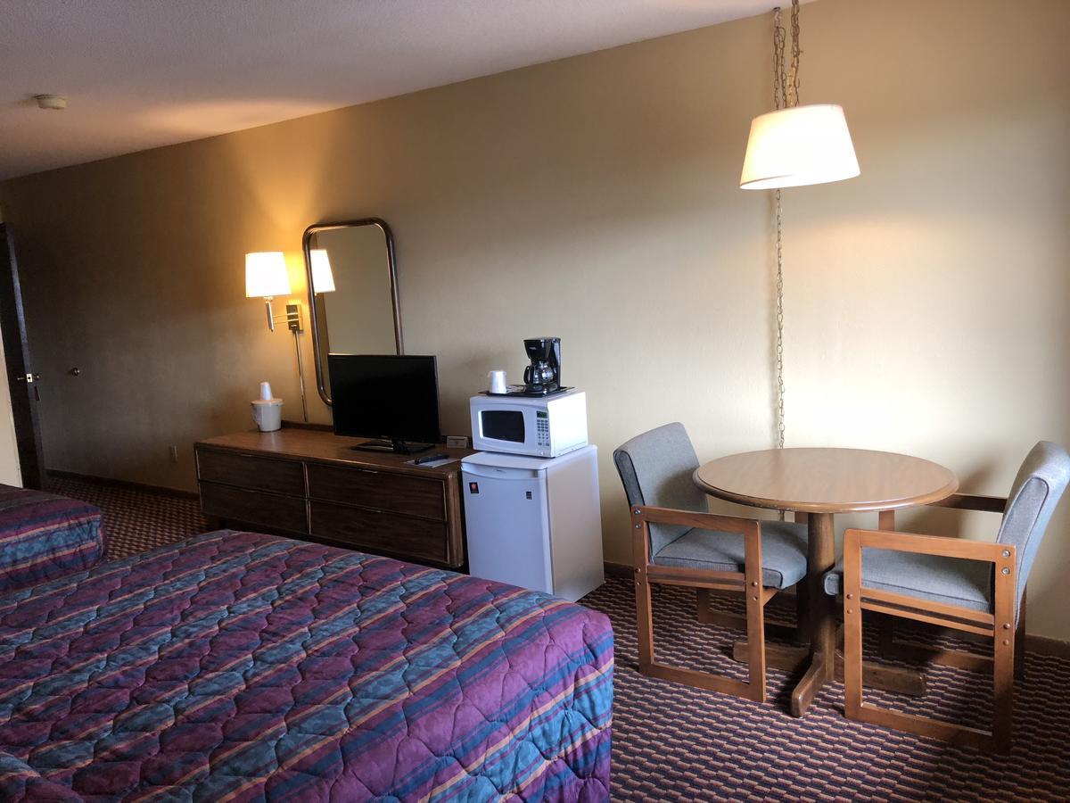 Old Towne Motel Westby Dış mekan fotoğraf
